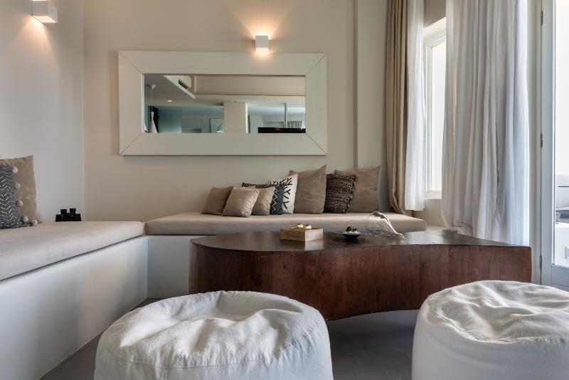 West East Suites - Oda