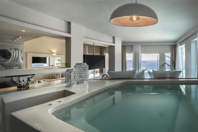 West East Suites - Oda