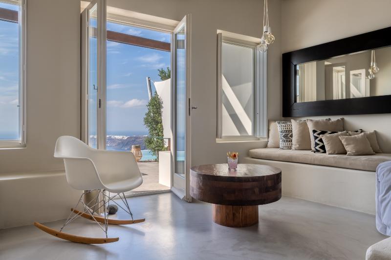 West East Suites - Oda