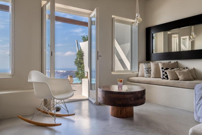 West East Suites - Oda