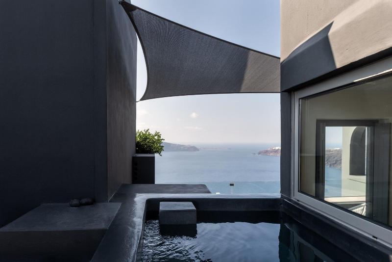 West East Suites - Oda
