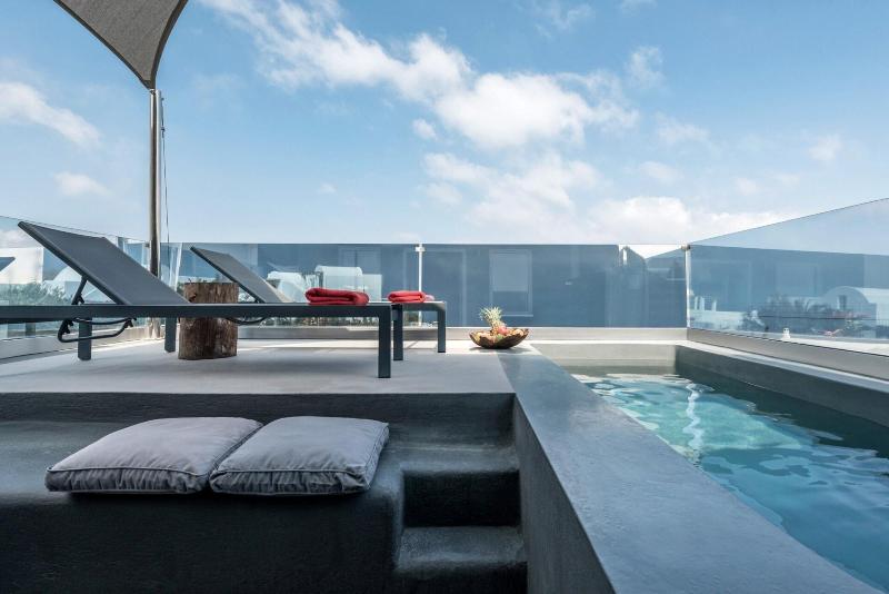 West East Suites - Oda