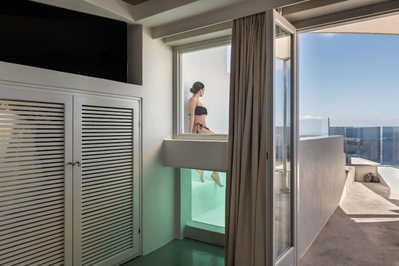 West East Suites - Oda