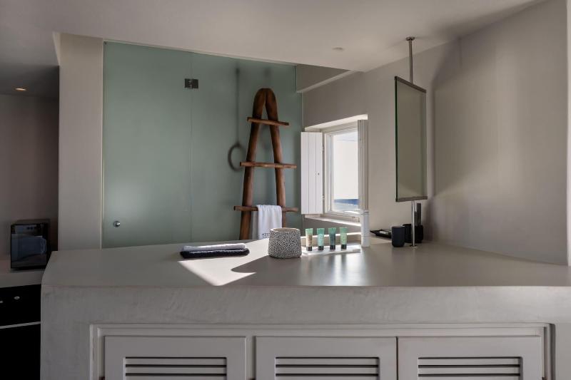 West East Suites - Oda