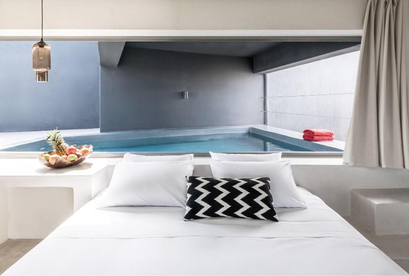 West East Suites - Oda