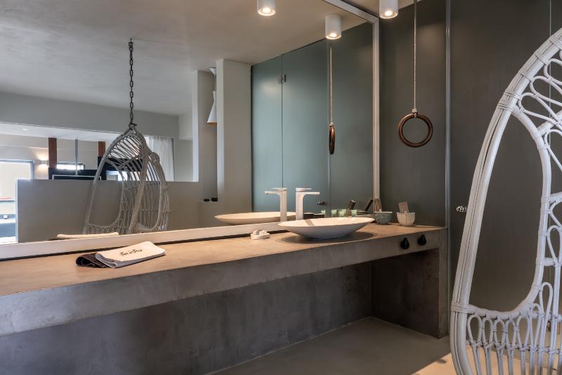 West East Suites - Oda
