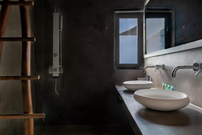West East Suites - Oda