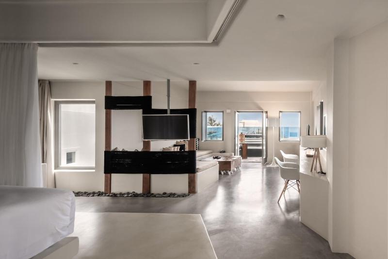West East Suites - Oda