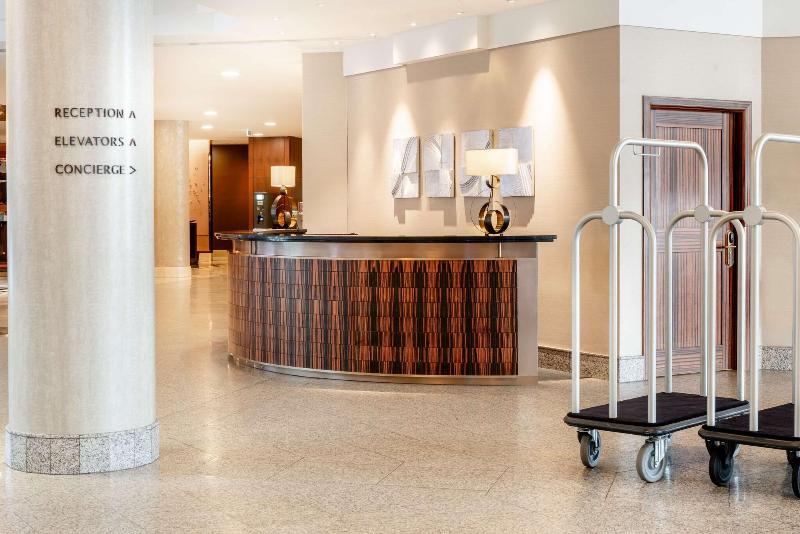 Hilton Berlin - Lobi