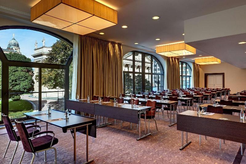 Hilton Berlin - Toplantı