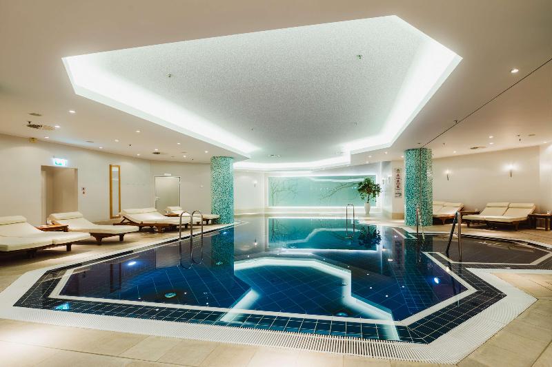 Hilton Berlin - Havuz