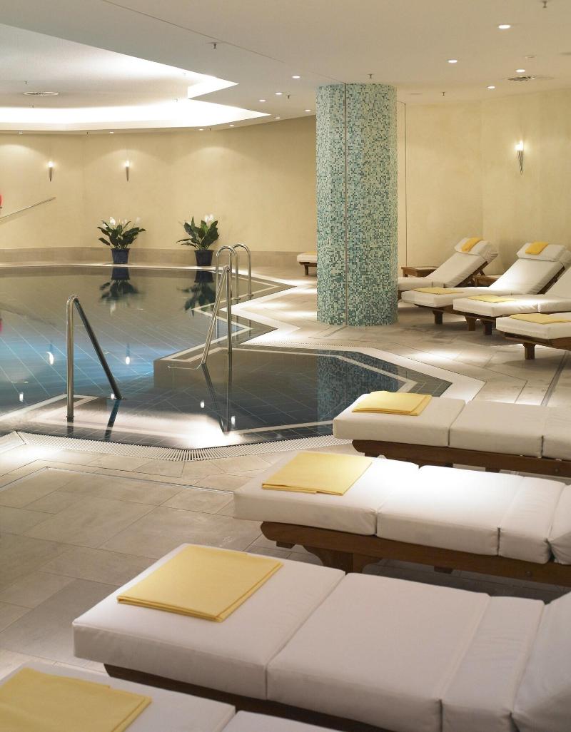 Hilton Berlin - Havuz