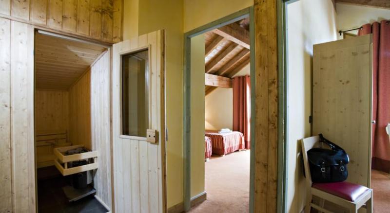 Chalets Montana Airelles - Genel