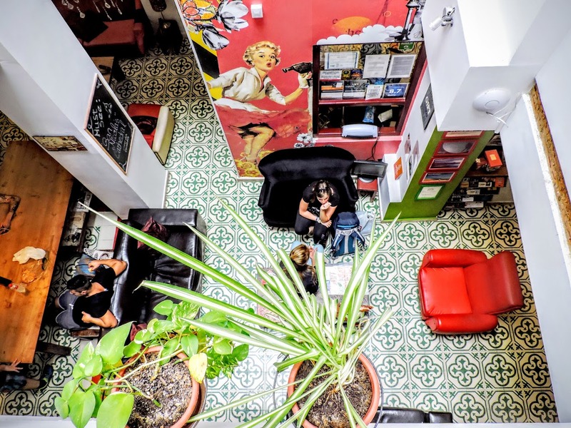 Home Youth Hostel - Lobi