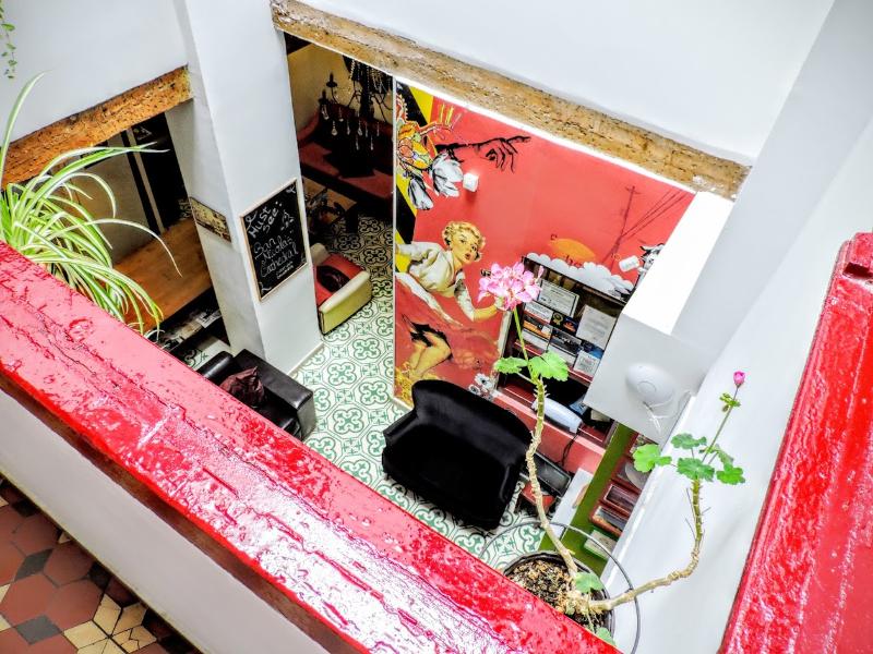 Home Youth Hostel - Lobi
