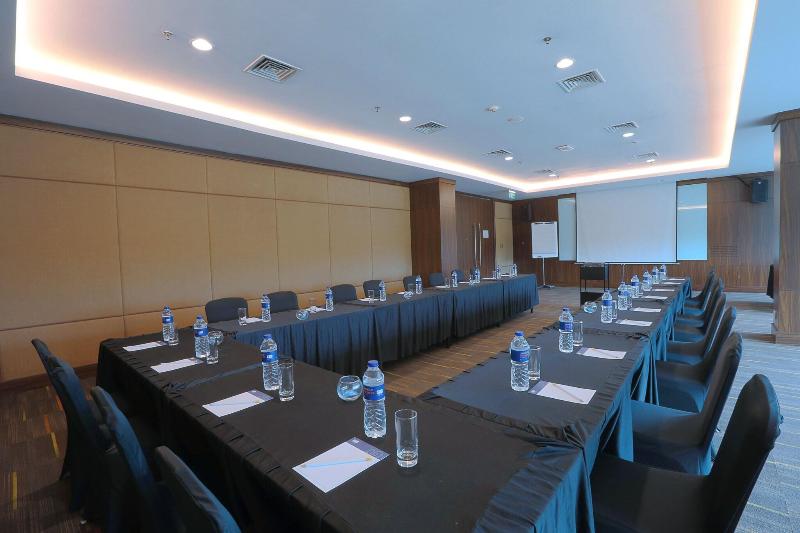 Holiday Inn Express Jakarta International Expo - Toplantı