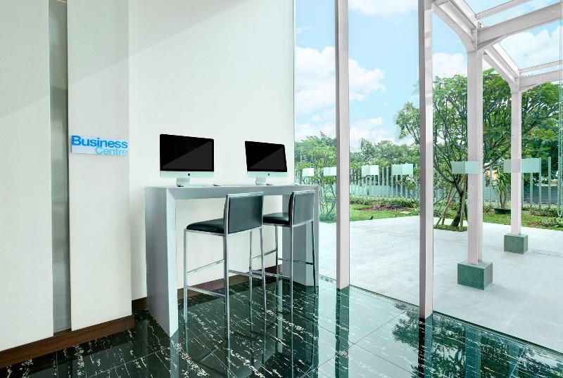 Holiday Inn Express Jakarta International Expo - Genel