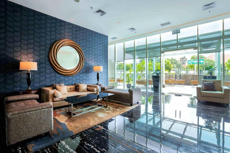Holiday Inn Express Jakarta International Expo - Genel