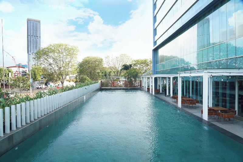 Holiday Inn Express Jakarta International Expo - Havuz