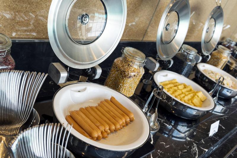 Holiday Inn Express Jakarta International Expo - Restoran