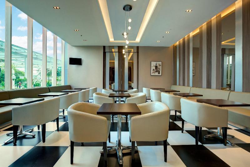 Holiday Inn Express Jakarta International Expo - Restoran