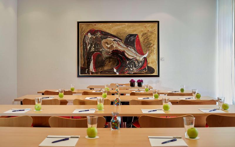 Radisson RED Berlin Kudamm - Toplantı