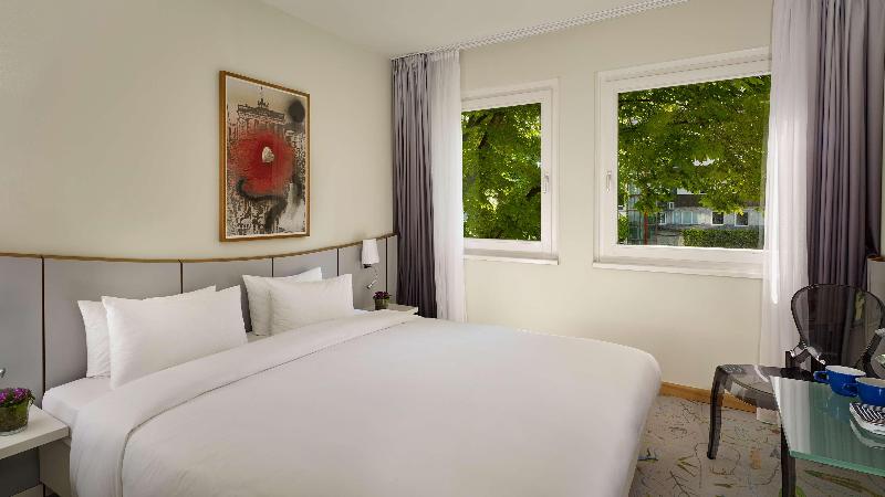 Radisson RED Berlin Kudamm - Oda