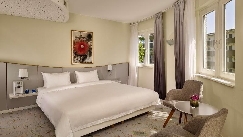 Radisson RED Berlin Kudamm - Oda