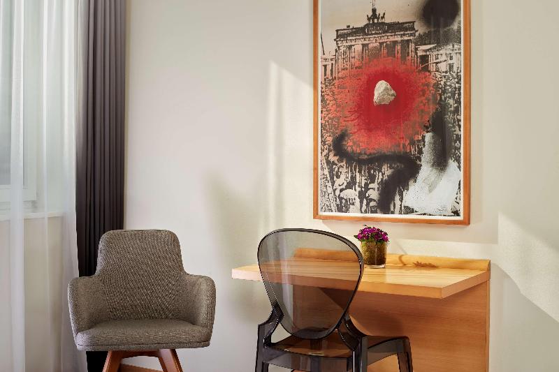 Radisson RED Berlin Kudamm - Oda