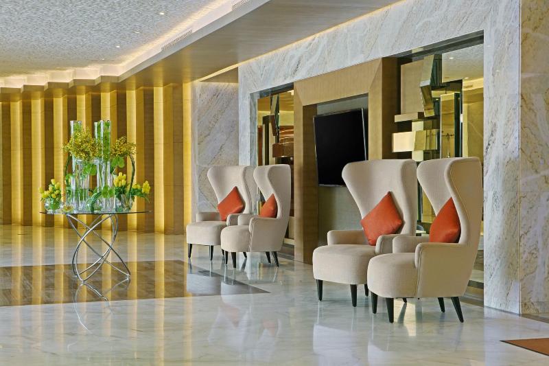 DoubleTree by Hilton Riyadh - Al Muroj Business Ga - Lobi