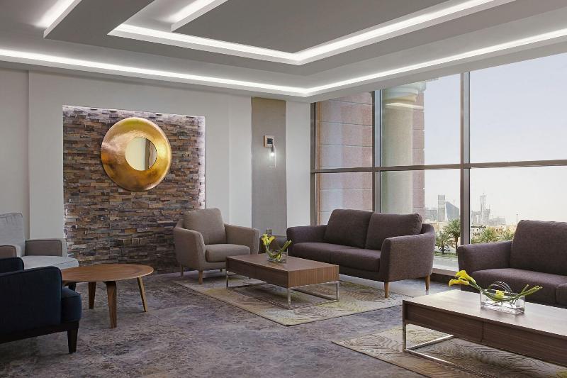 DoubleTree by Hilton Riyadh - Al Muroj Business Ga - Lobi