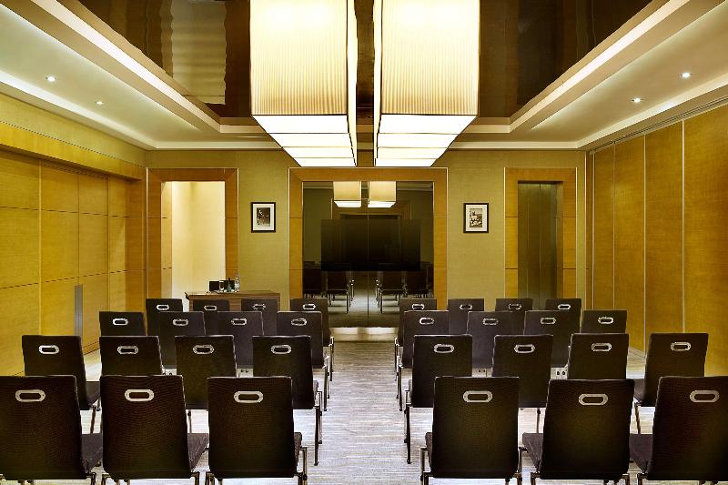 DoubleTree by Hilton Riyadh - Al Muroj Business Ga - Genel