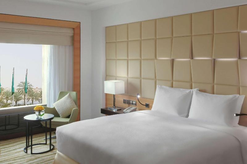 DoubleTree by Hilton Riyadh - Al Muroj Business Ga - Oda