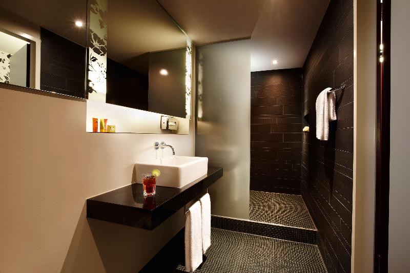 Pentahotel Wiesbaden - Oda