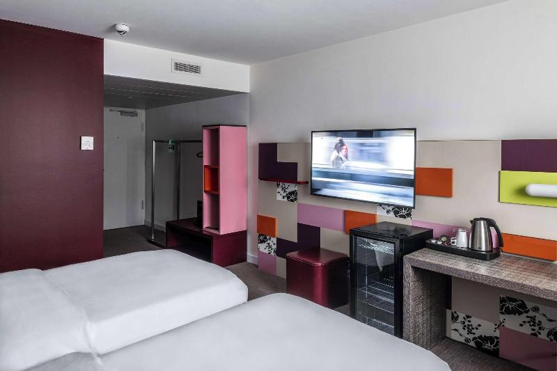 Pentahotel Wiesbaden - Oda