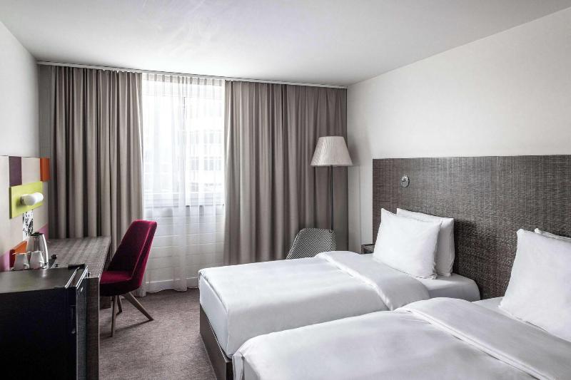 Pentahotel Wiesbaden - Oda