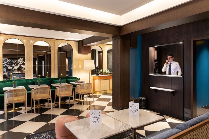 The Chess Hotel - Lobi