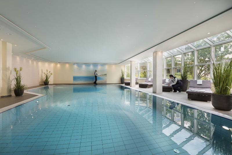 Maritim Hotel Würzburg - Havuz