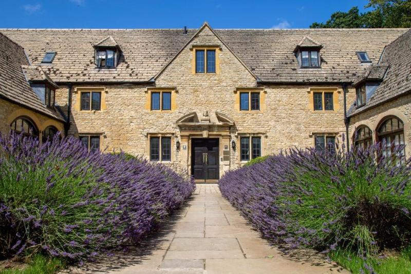 Weston Manor Hotel - Genel