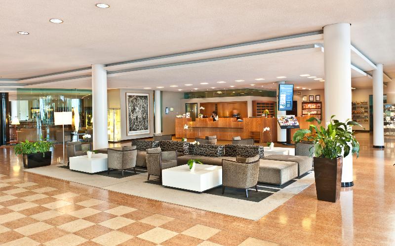 Radisson Blu Park Hotel & Conference Centre - Lobi