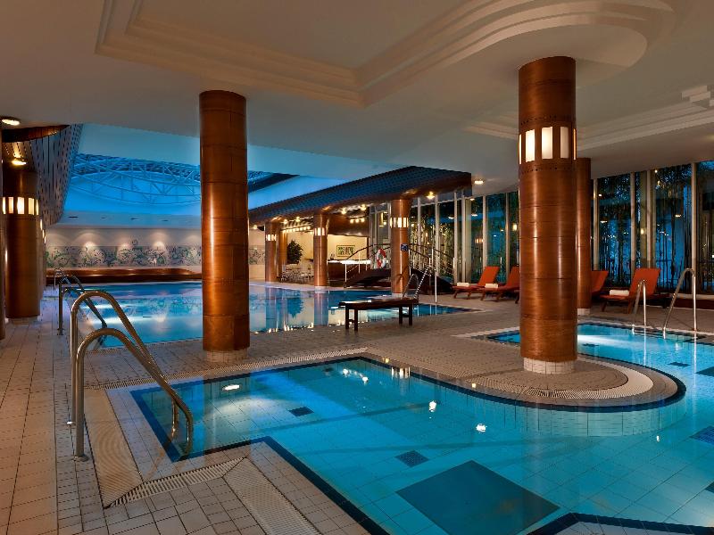 Radisson Blu Park Hotel & Conference Centre - Havuz