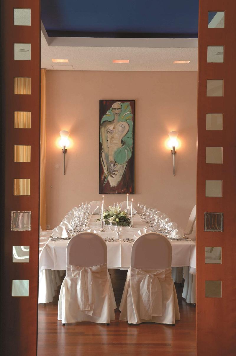 Radisson Blu Park Hotel & Conference Centre - Restoran
