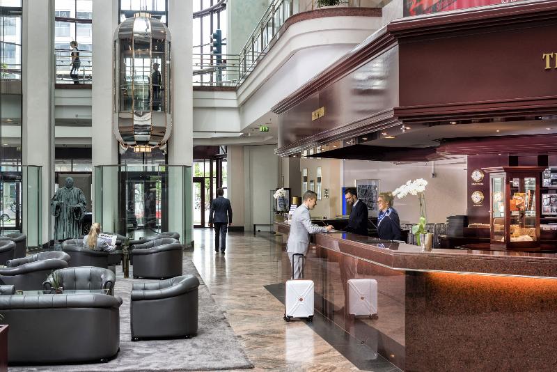 Maritim Hotel Magdeburg - Lobi