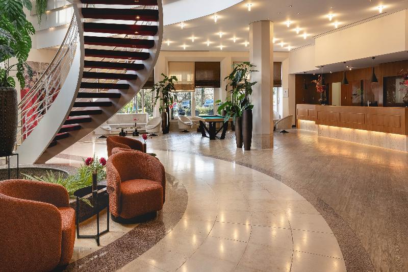 Leonardo Hotel Weimar - Lobi