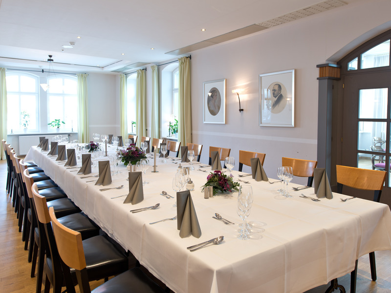 Kaiserin Augusta - Restoran