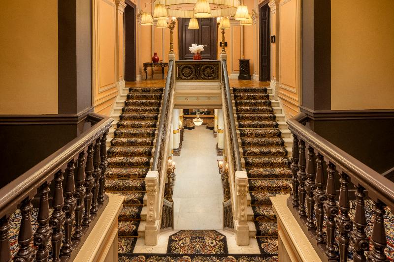 Hotel des Indes, Leading Hotels of the World - Lobi