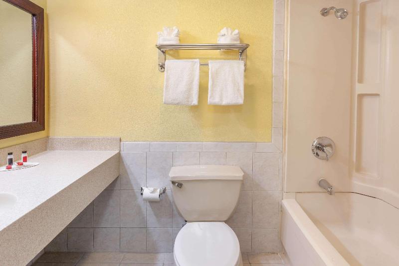 Days Inn by Wyndham Nanuet / Spring Valley - Oda