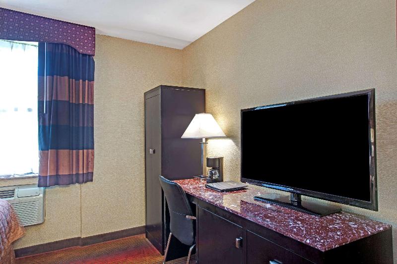 Days Inn by Wyndham Brooklyn - Oda