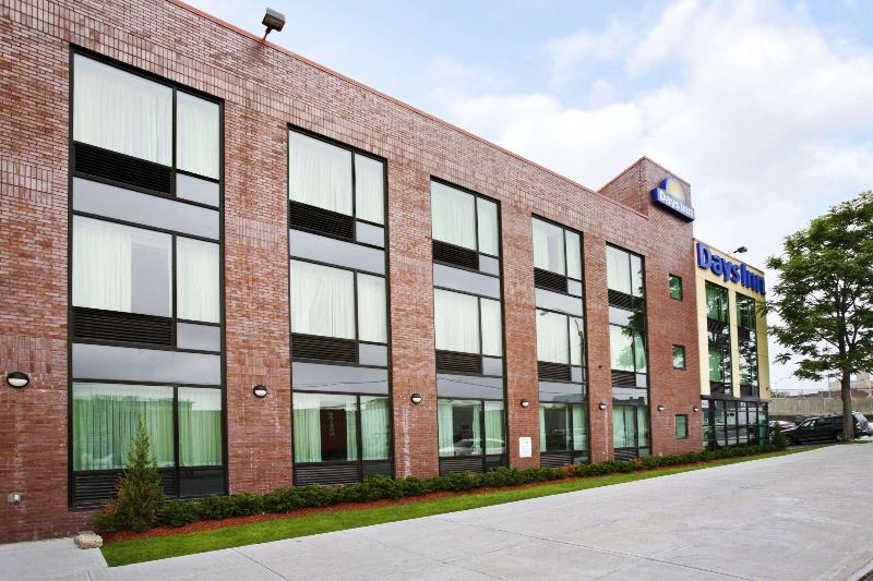 Days Inn by Wyndham Bronx Near Stadium - Genel