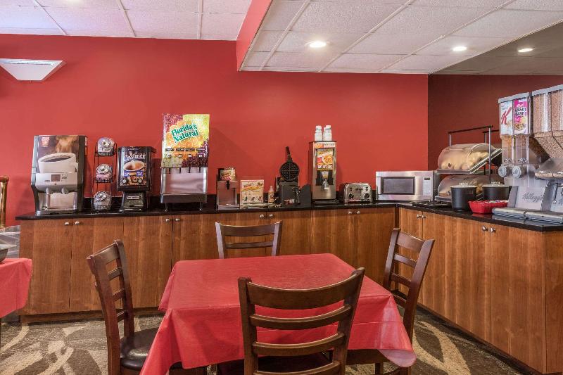 Ramada by Wyndham Yonkers - Genel